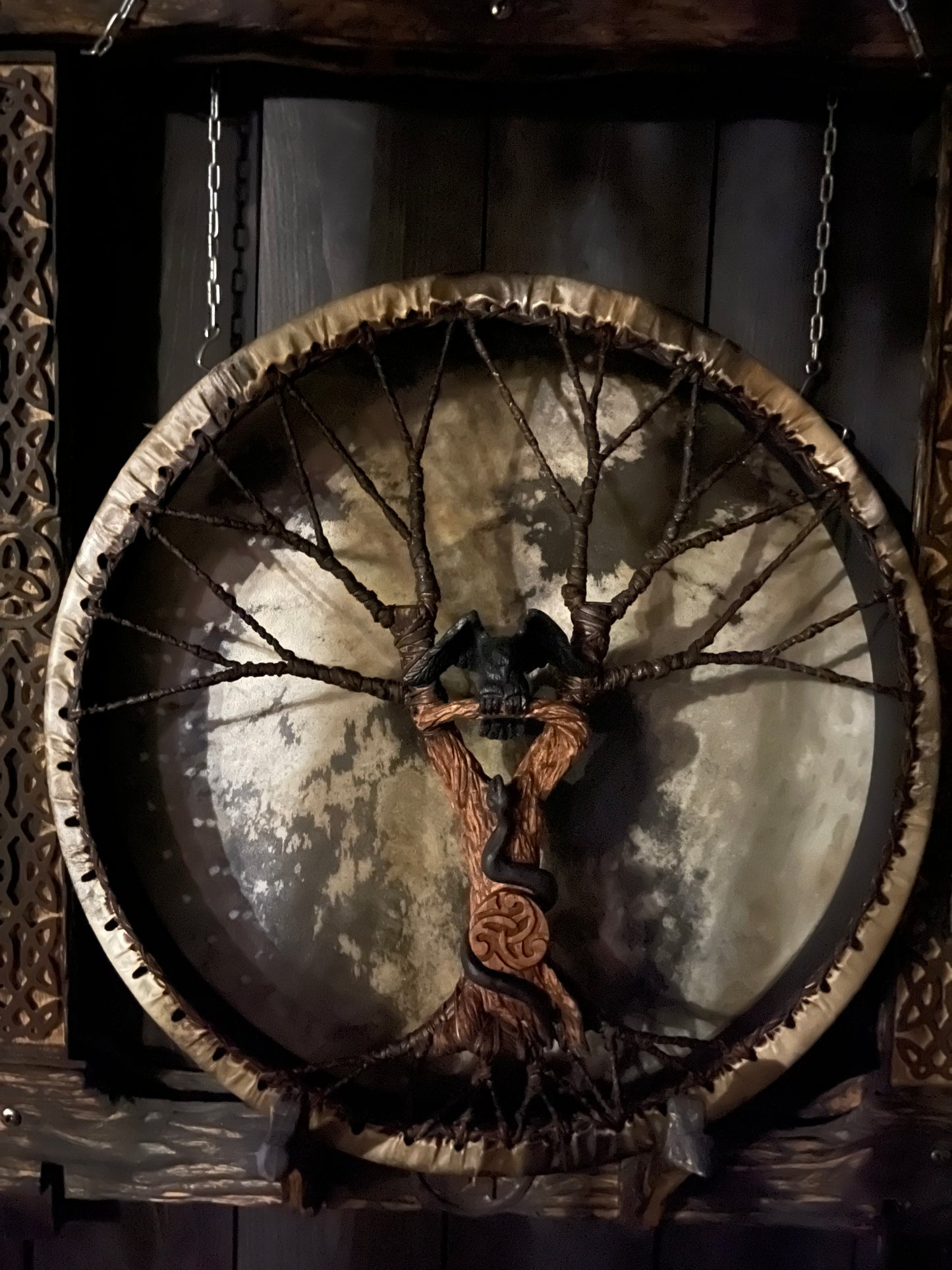 Shaman drum Raven and Snake 20ʼ