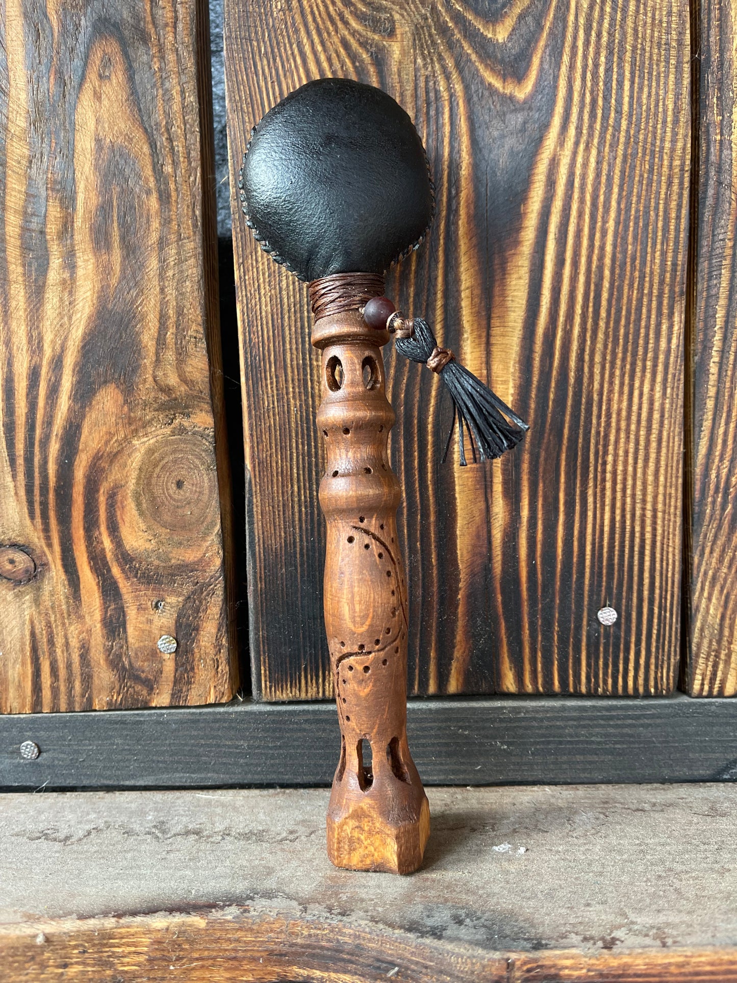 Shamanic rattle classic (carving)