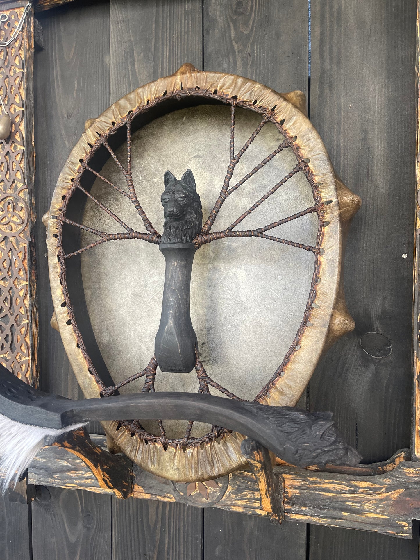 Shaman drum the Wolf
