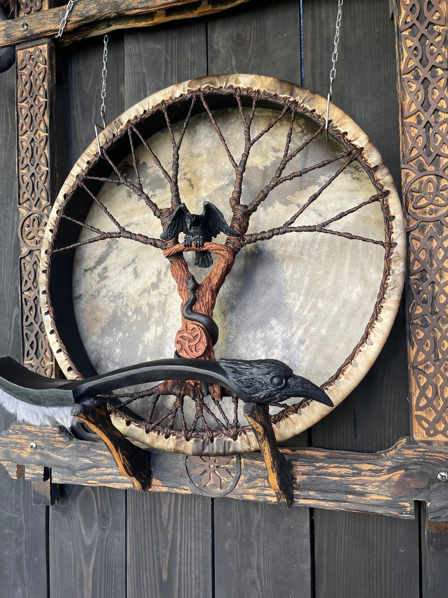 Shaman drum Raven and Snake 20ʼ