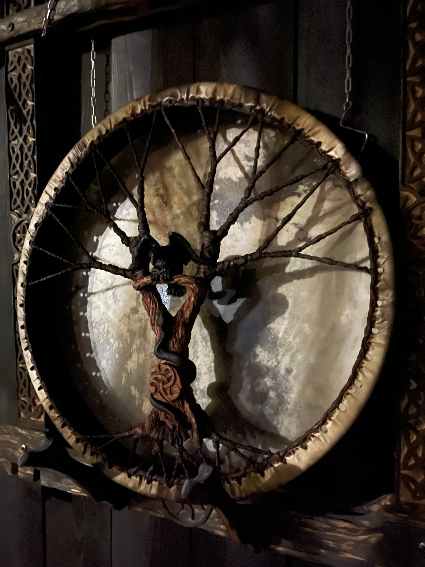 Shaman drum Raven and Snake 20ʼ