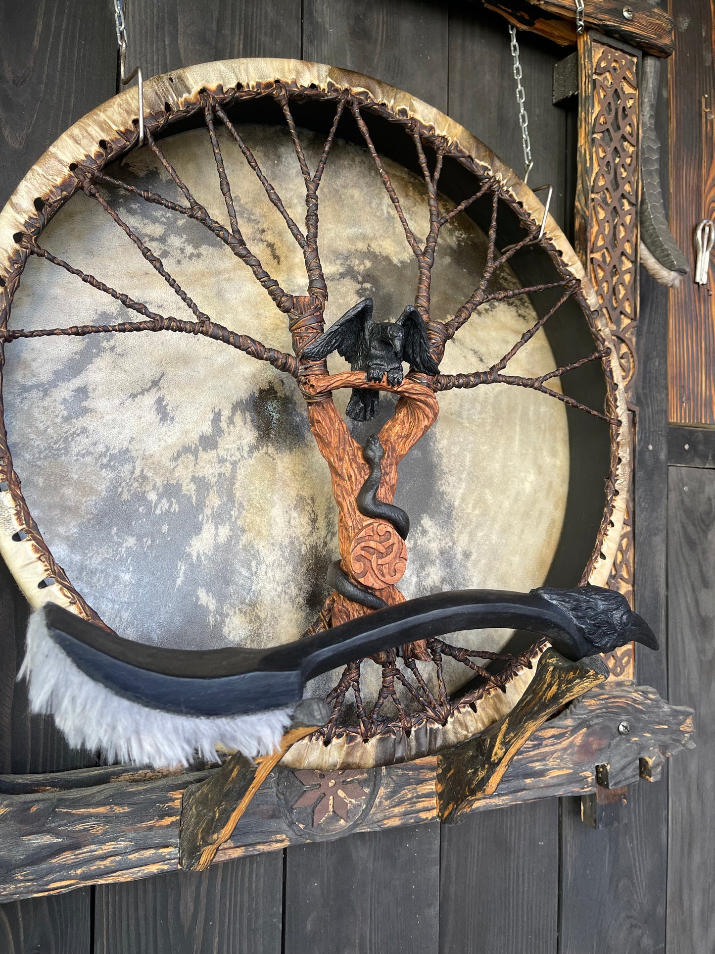 Shaman drum Raven and Snake 20ʼ