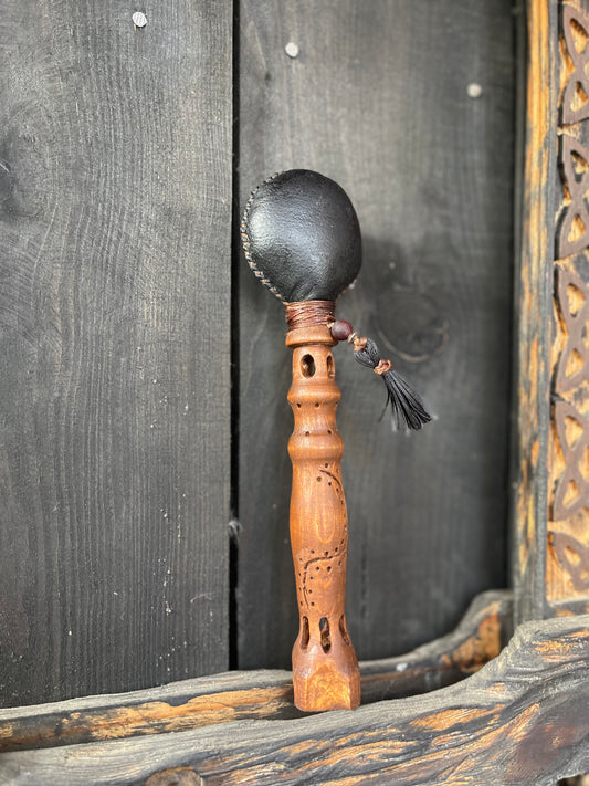 Shamanic rattle classic (carving)