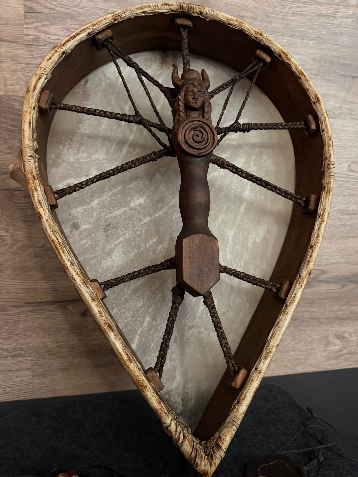 Shamanic Drum — 20/18" Teardrop