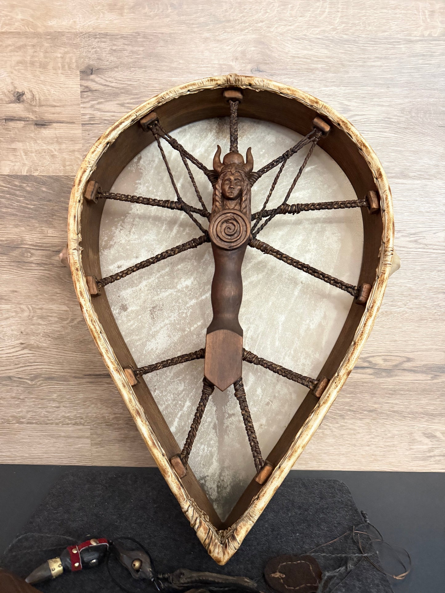 Shamanic Drum — 20/18" Teardrop