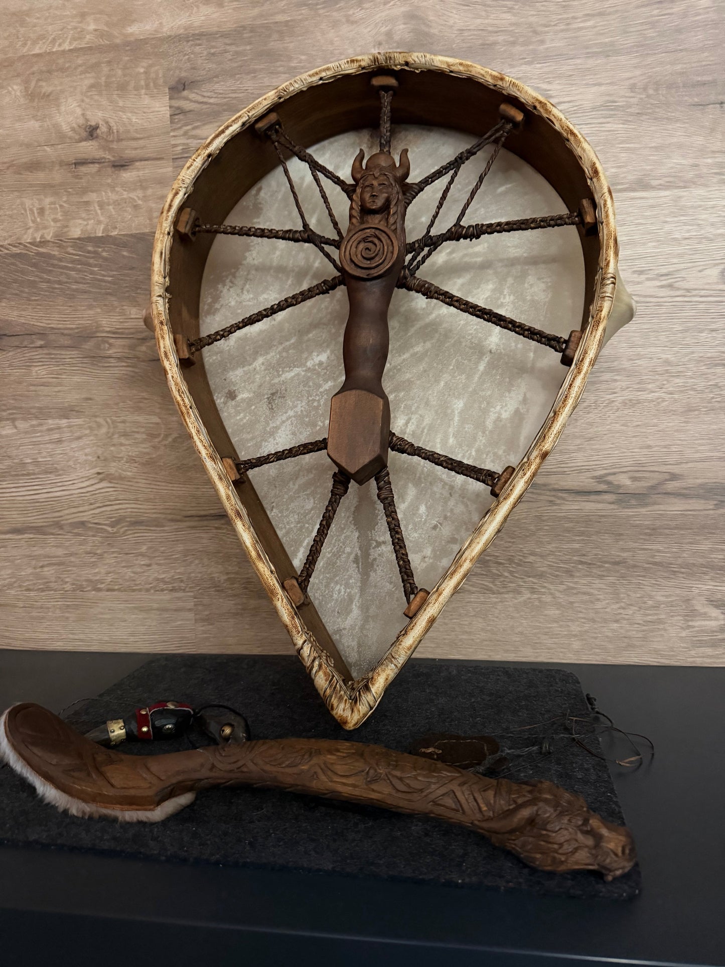 Shamanic Drum — 20/18" Teardrop