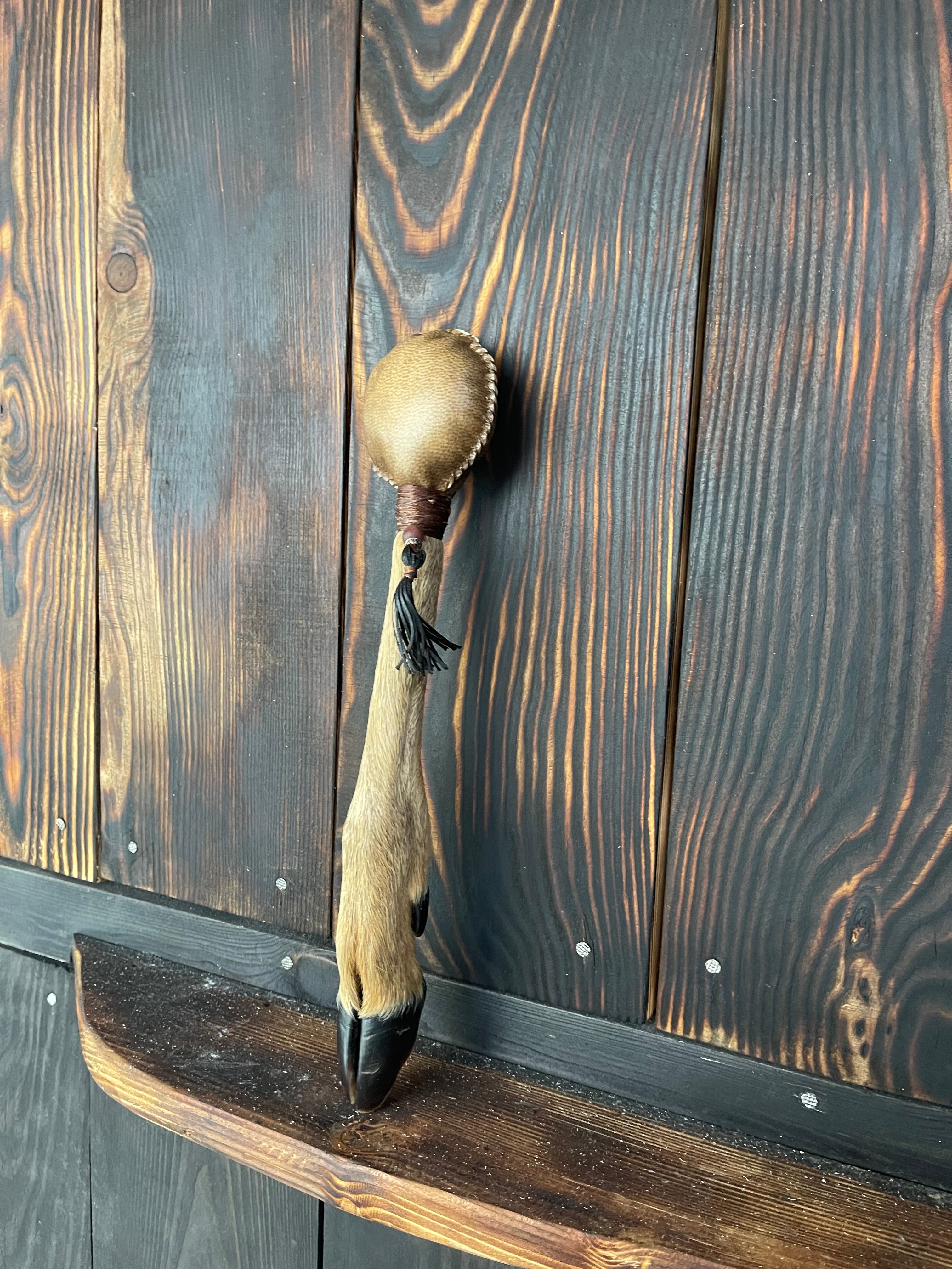 Shamanic rattle Roe deer leg – Open your drum