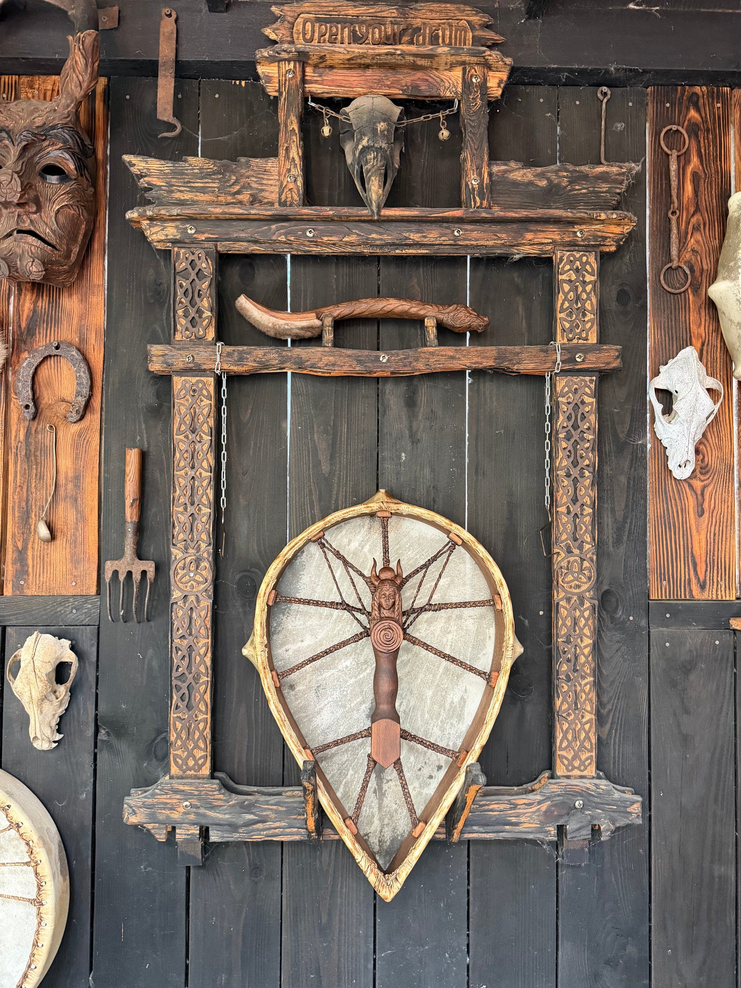 Shamanic Drum — 20/18" Teardrop